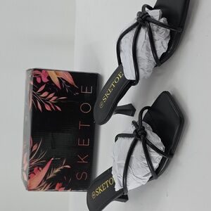 Sketoe Shoes Size 8